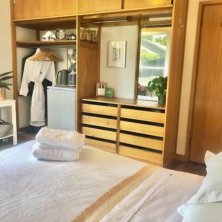 Lovely Budget Vegan Homestay Лонсестон Экстерьер фото